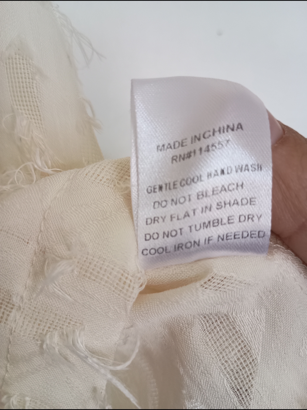 THML Blouse Ivory Textured Sleeveless Ruffle Fringe Button Round Neck M - Picture 6 of 11